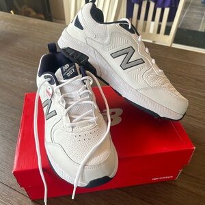 Brand new never worn New Balance Sneakers